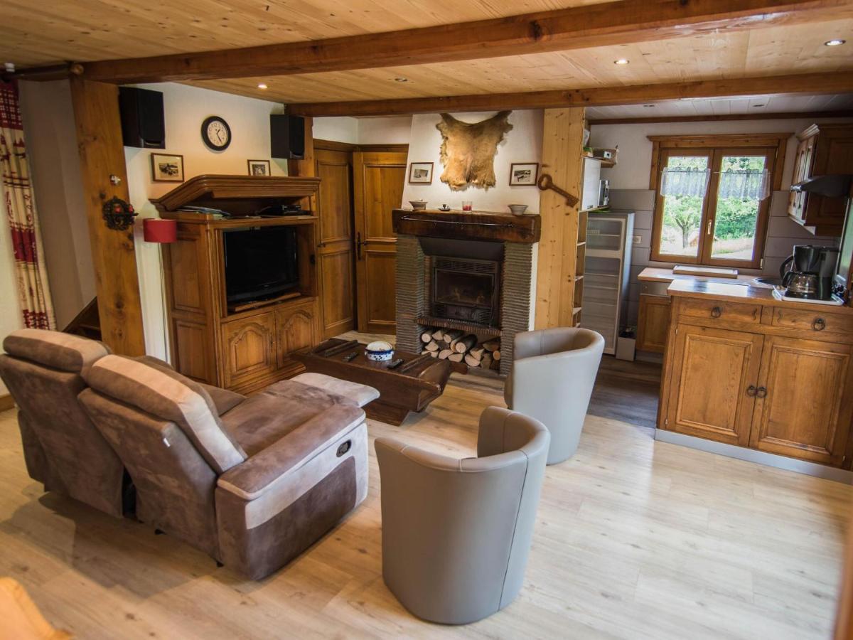 Charming Chalet In Ventron With Terrace Exterior photo